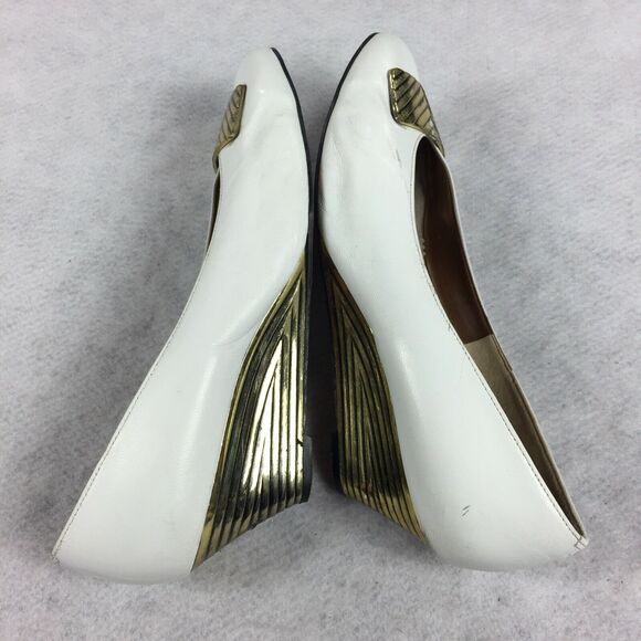Vintage Magdesians for Jacobsons Low Wedge Heels 9.5 M White Leather Gold Plate - Picture 6 of 11